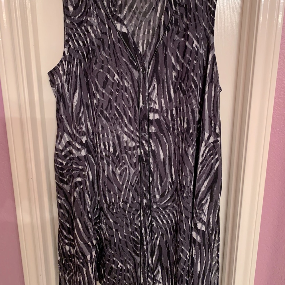 Sleeveless Cover-up Button Front Top - Black & Gray